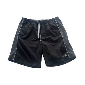 The North Face Men's LG Black & Gray Lightweight Pull on Athletic Short Pockets
